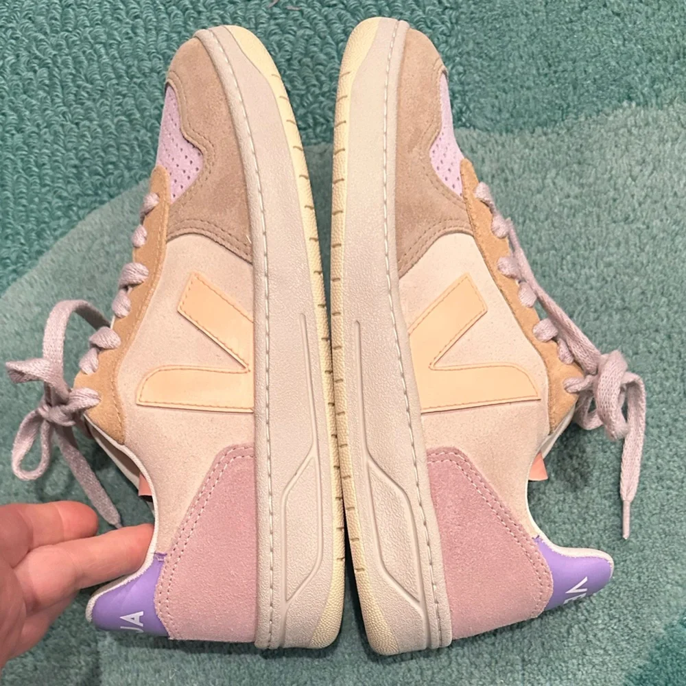 Veja NEARLY NEW V-10 peach multico suede - tan, pink, purple, beige sneaker - 6 - Picture 10 of 16